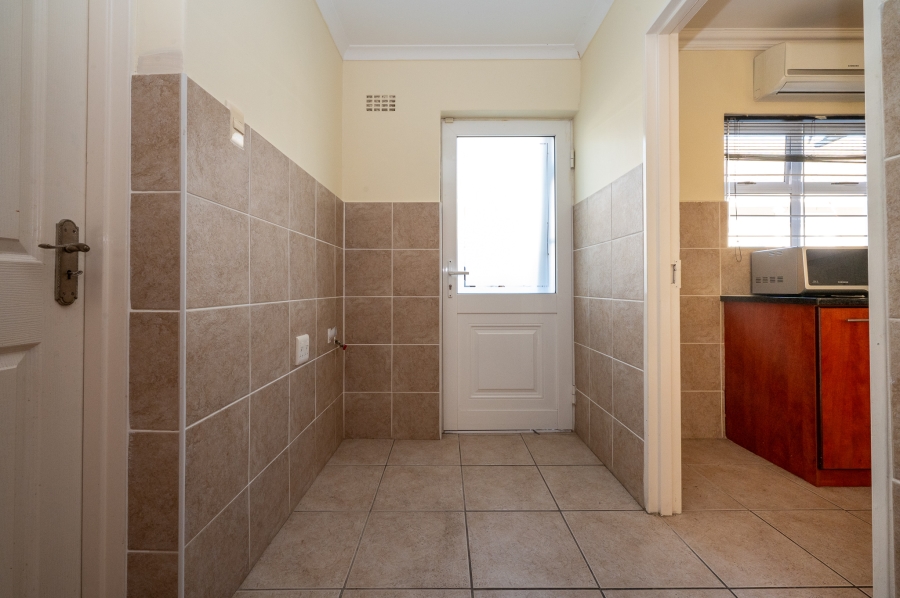 3 Bedroom Property for Sale in Zevenzicht Western Cape